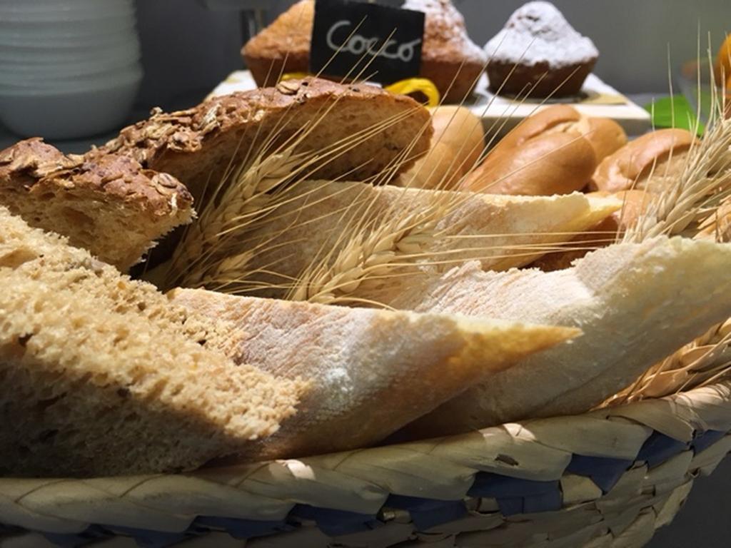 Hotel Byron Solo Per Giovani Riccione Exteriör bild